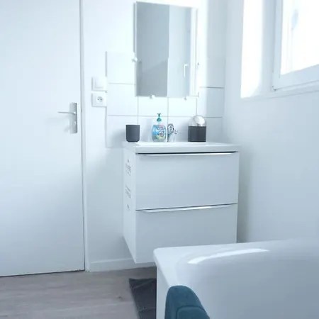 Cosy Proche Gare Apartment